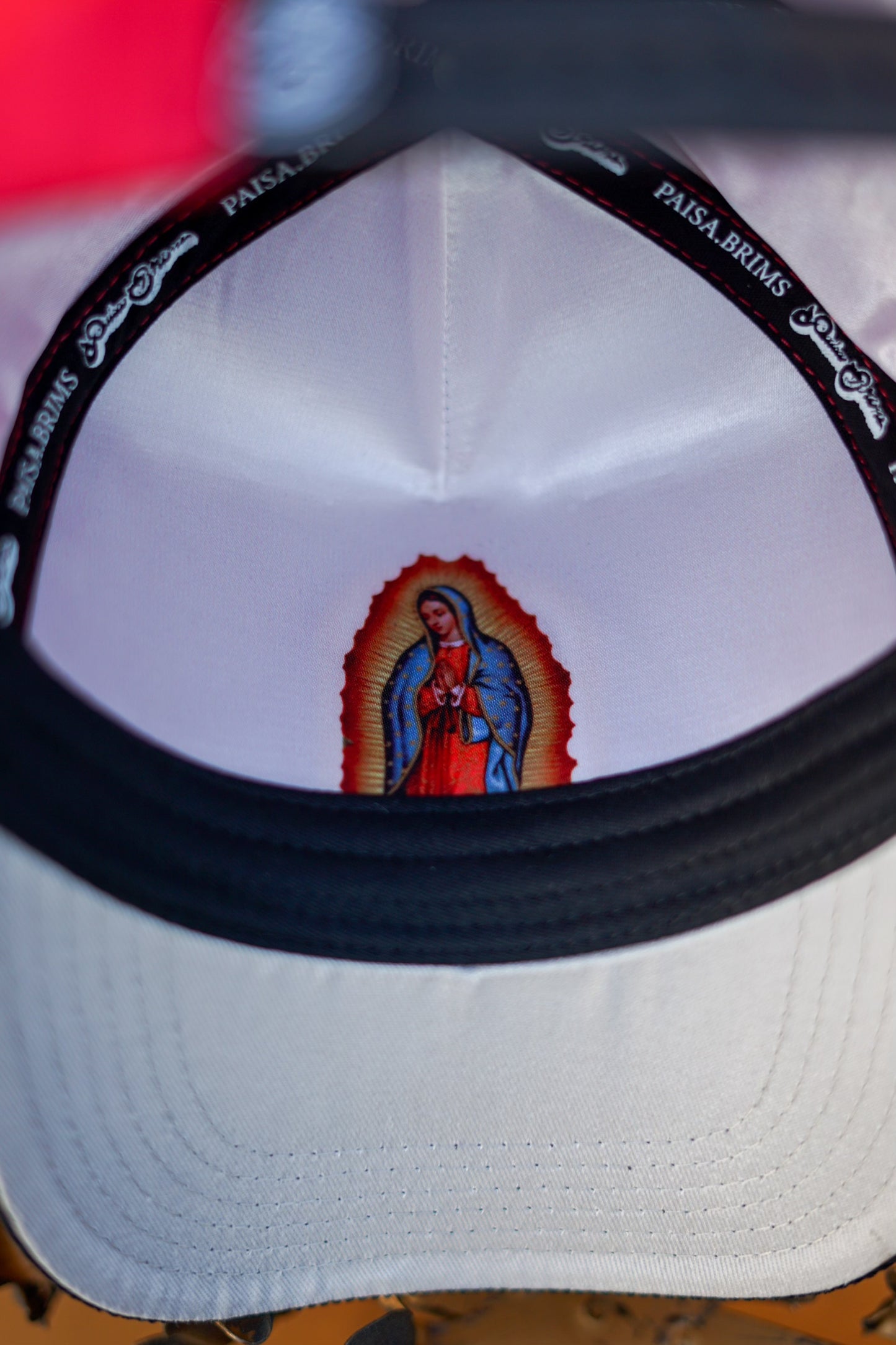 Bendecido Red Mexico hat “La Virgen”