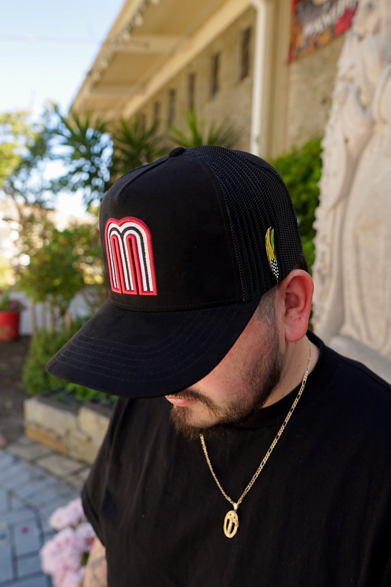 Black/red Mexico trucker hat